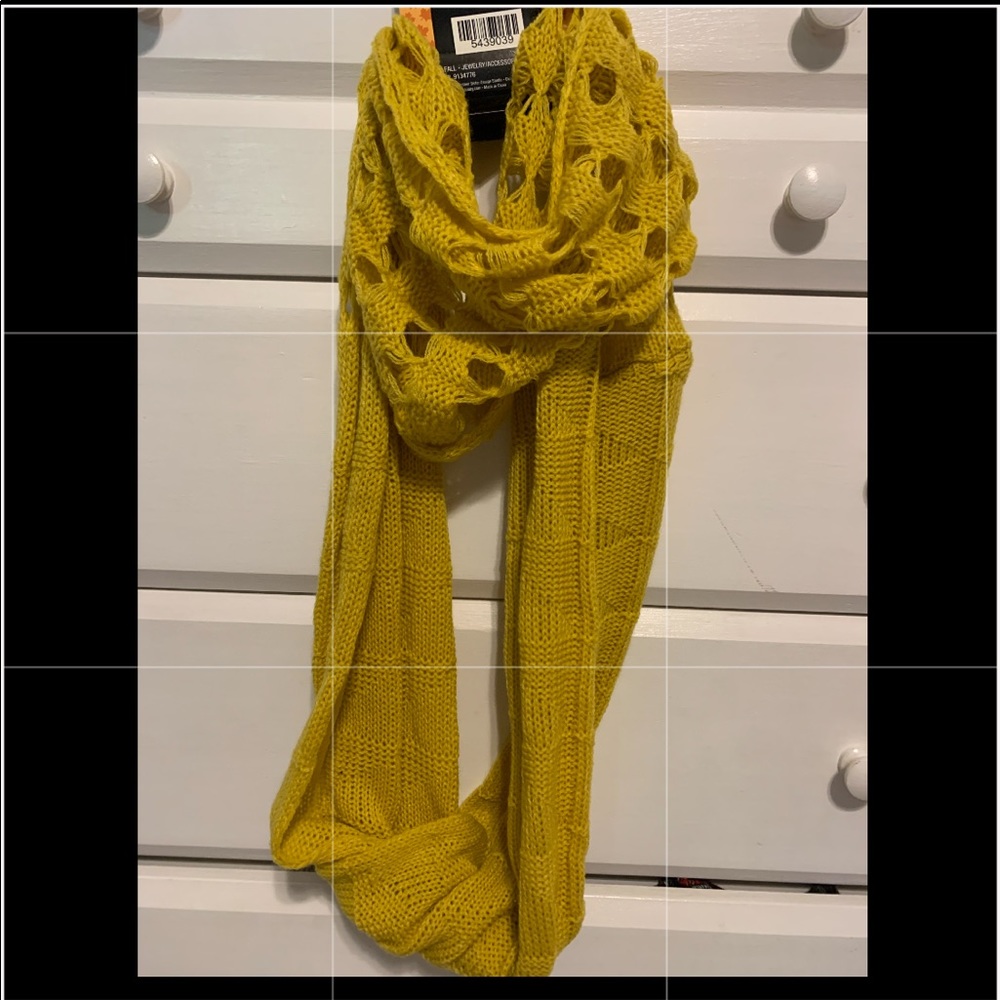 Loop scraf 59x14in mustard yellow.